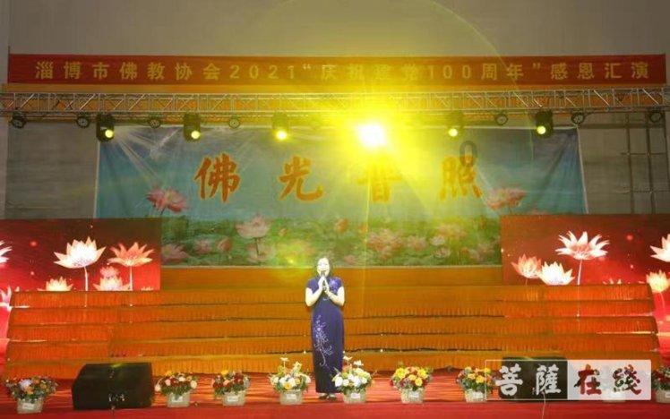 遵义市中级人民法院退休干部集中观看《伟大转折》剧目